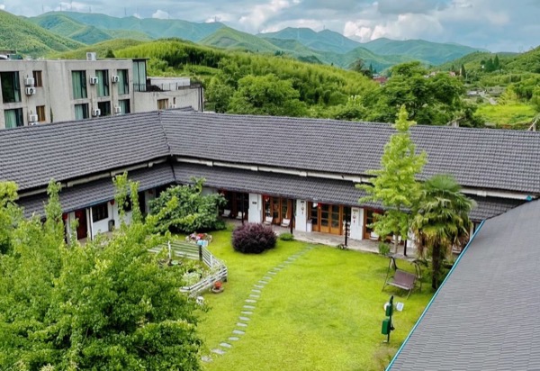 花筑·莫干山自然居·乡村四合院宠物度假民宿 · 整层包栋 — 外观，可住 30 人