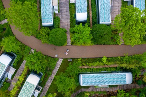 莫干山6373房车公园 · 十五房车包栋~私密-草坪露营-团建