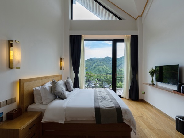 莫干山翠竹园·天真疗愈度假民宿 · 天然·loft星空.观山家庭大床房
