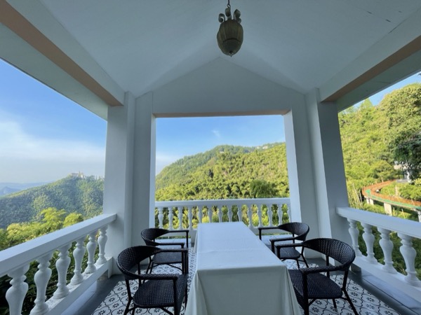 莫干山杜月笙公馆 · 外滩（270 °山景大床房-带阳台）