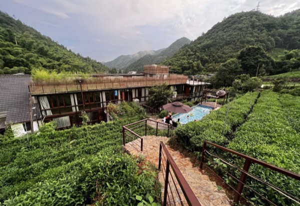 莫干山岭上茗墅茶文化温泉美墅 · 独栋包栋 — 外观，可住 24 人